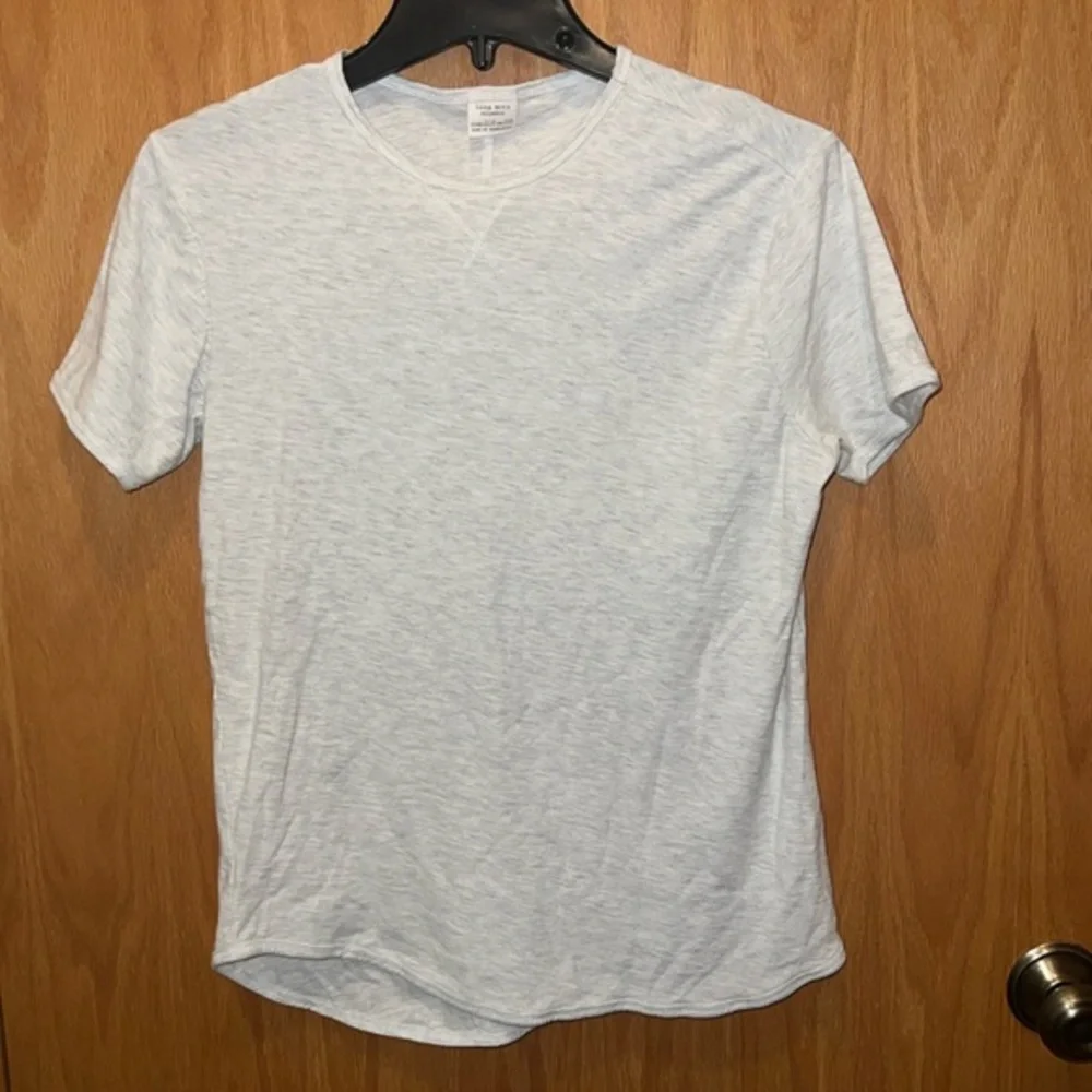 Zara T-Shirt Boys Size 13/14 Grey Short Sleeve Curved‎ Hem Crew Neck Tee